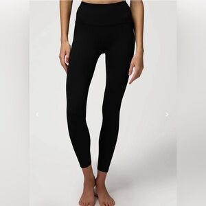Spiritual Gangster Love Sculpt Seamless 7/8 Legging (M/L)